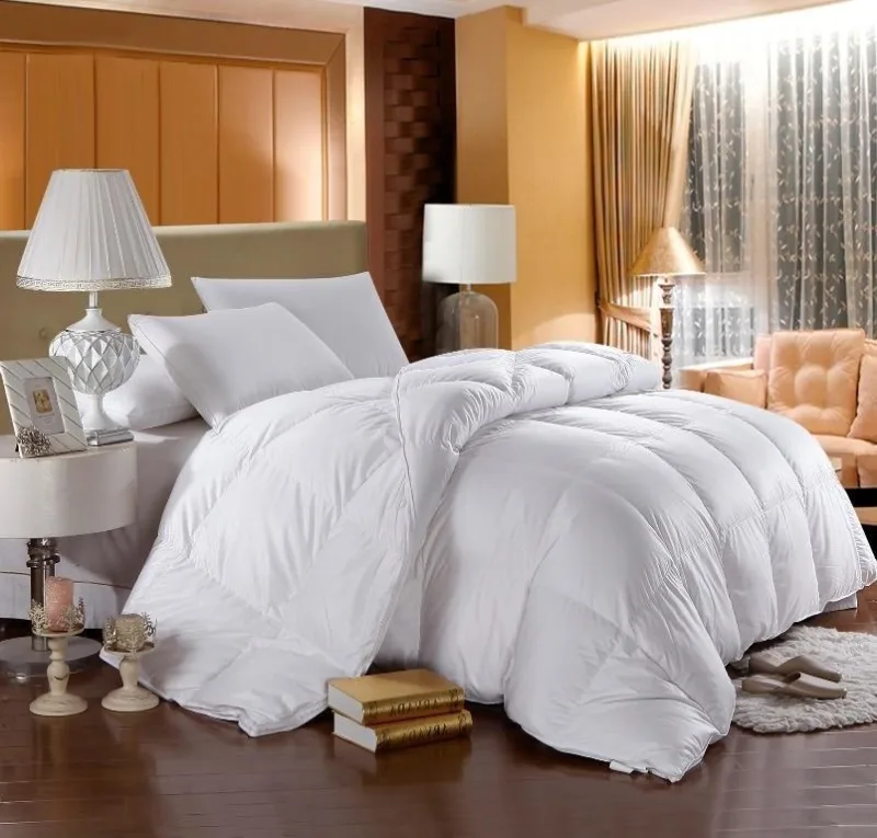 White Duck Down Comforters Queen Size ( Full Or Queen Duvet Insert by Royal Hotel)